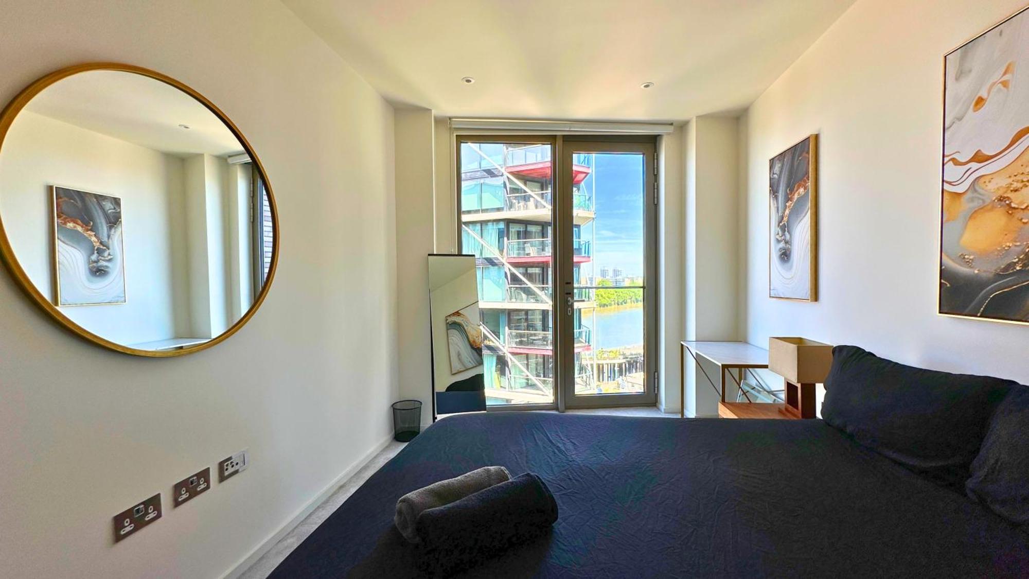 Lavish Penthouse River View Fast Wifi - Luxurylondonstays المظهر الخارجي الصورة