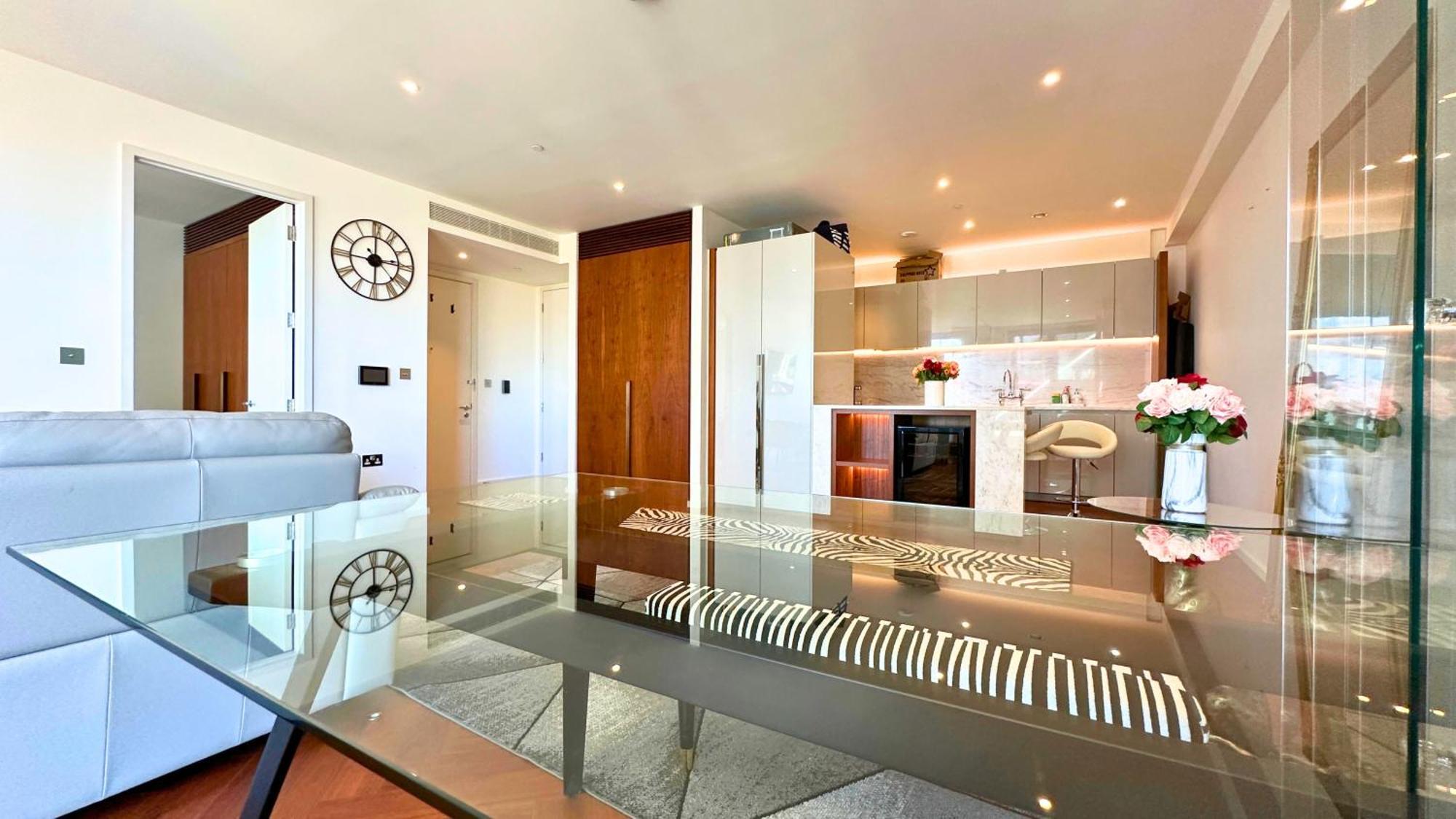 Lavish Penthouse River View Fast Wifi - Luxurylondonstays المظهر الخارجي الصورة