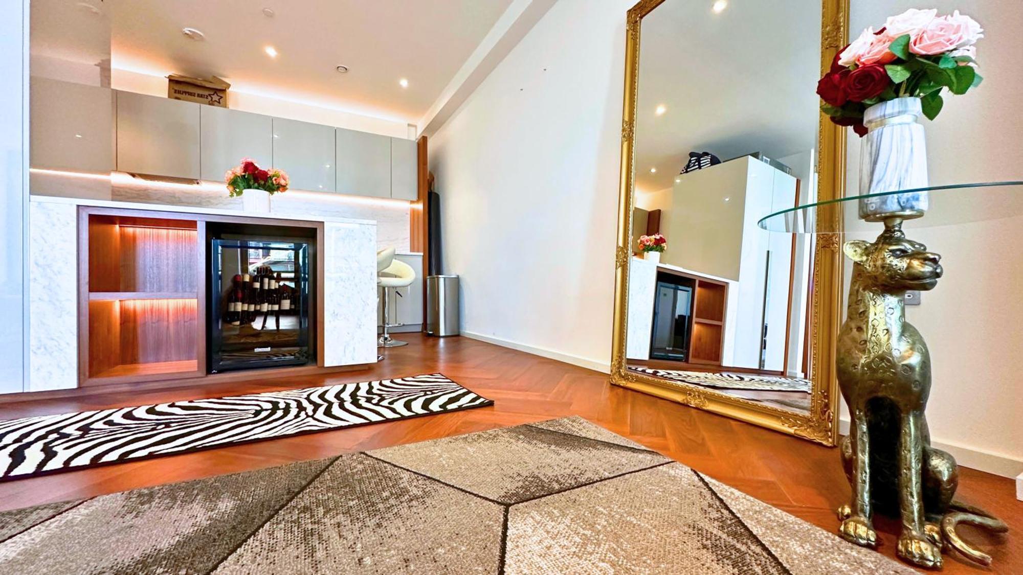 Lavish Penthouse River View Fast Wifi - Luxurylondonstays المظهر الخارجي الصورة