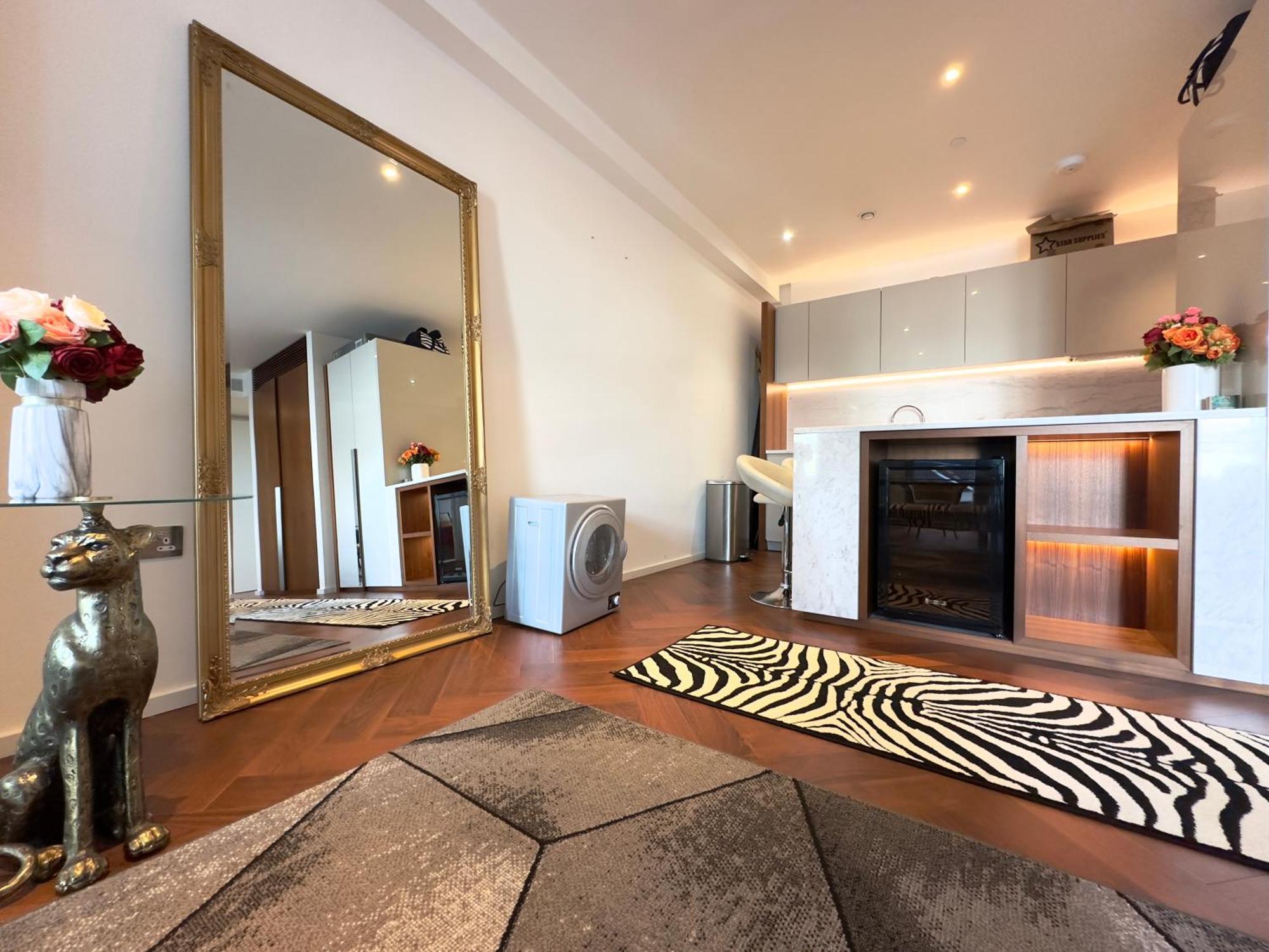 Lavish Penthouse River View Fast Wifi - Luxurylondonstays المظهر الخارجي الصورة